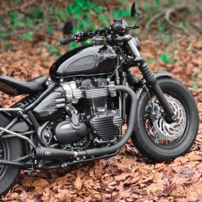 Motone リブデザイン サイドカバー グロスブラック Bobber/Speedmaster