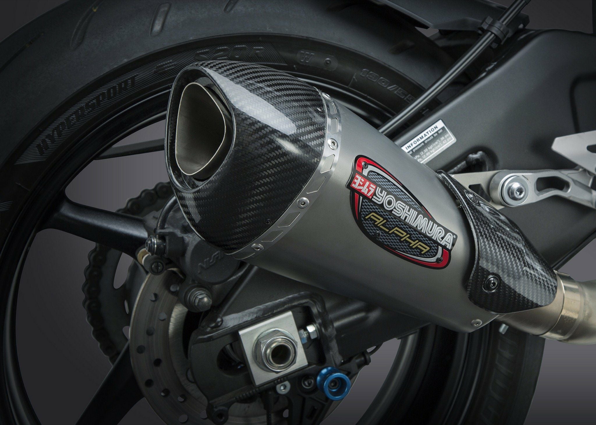 AKRAPOVIC スリップオンマフラー チタン YAMAHA MT-10 (2022-2024)