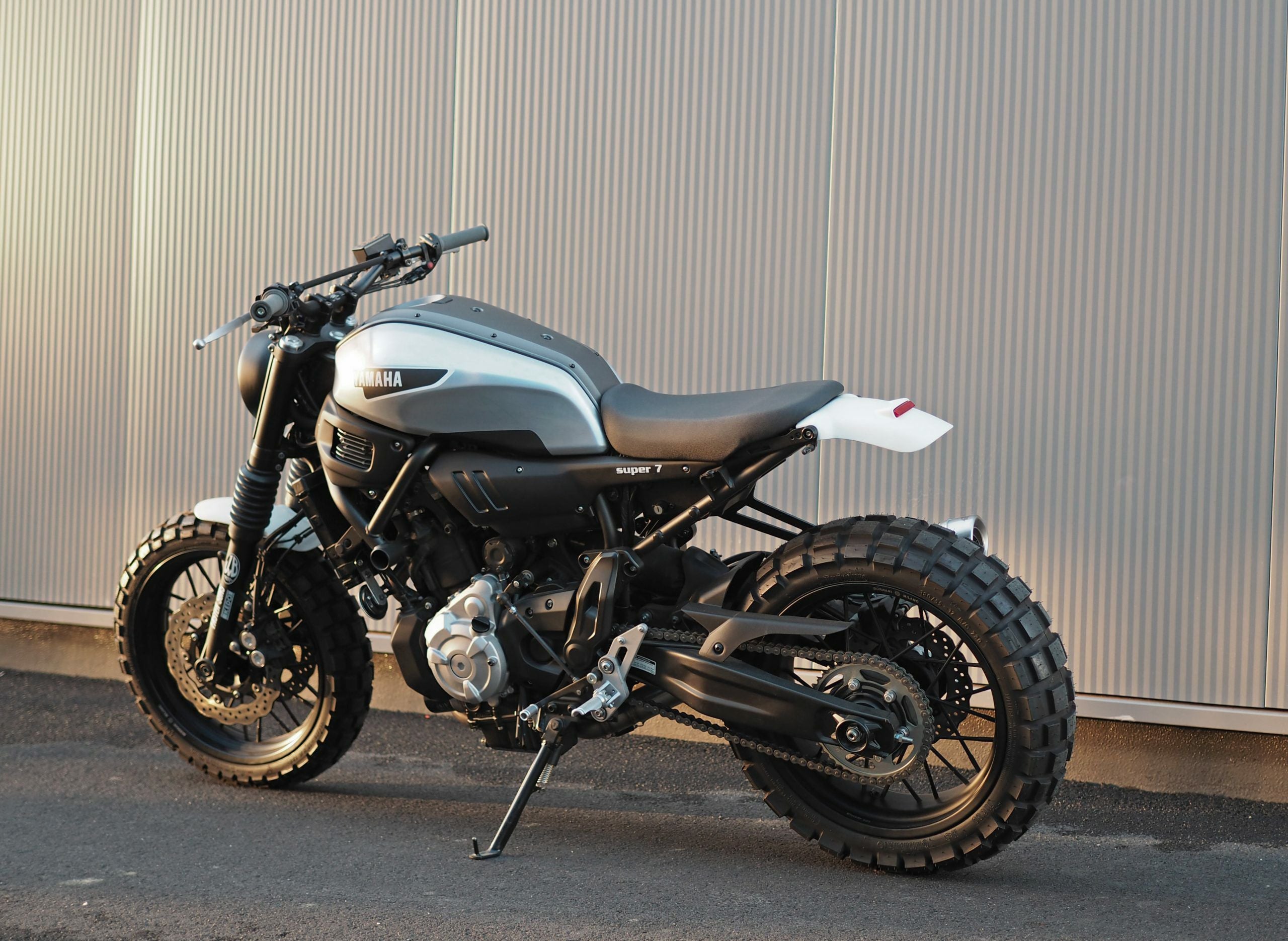 JvB-MOTO Super7 フォークブーツ MT07 XSR700 | バイクカスタムパーツ