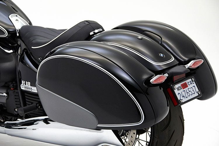 Corbin サドルバッグ/サイドバッグ BMW R18 | バイクカスタムパーツ