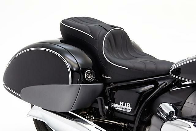 Corbin サドルバッグ/サイドバッグ BMW R18 | バイクカスタムパーツ