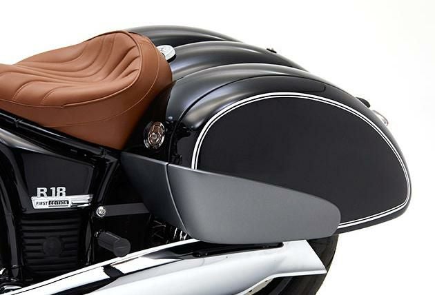 Corbin サドルバッグ/サイドバッグ BMW R18 | バイクカスタムパーツ