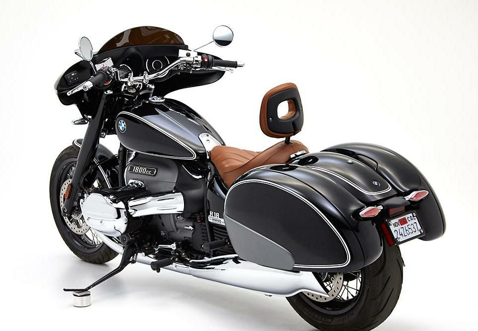 Corbin サドルバッグ/サイドバッグ BMW R18 | バイクカスタムパーツ