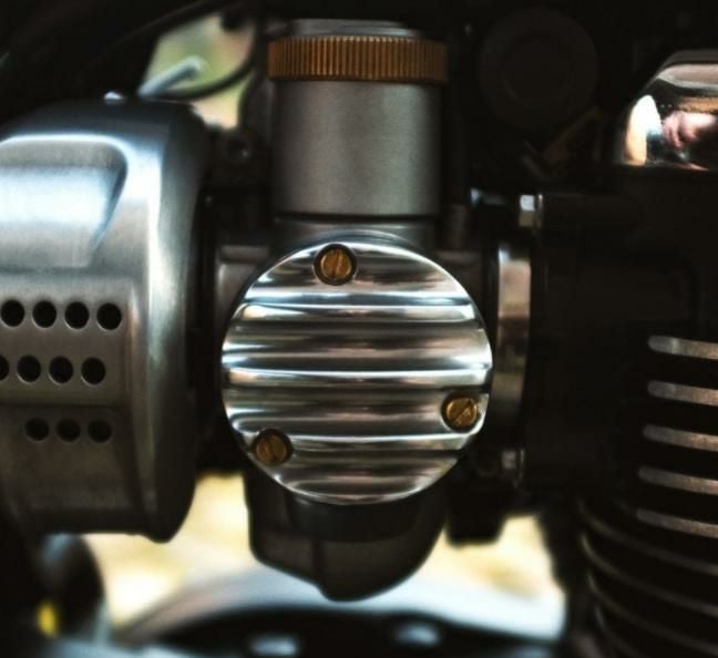トライアンフ　スロットルボディーカバー トライアンフ純正 スロットルボディーカバー | バイクカスタムパーツ