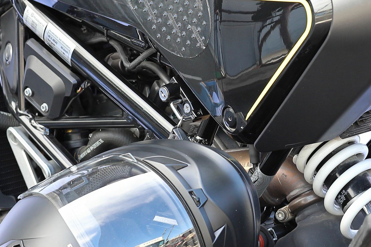 KIJIMA(キジマ) ヘルメットロック スヴァルトピレン125/250/400 ヴィットピレン401_2