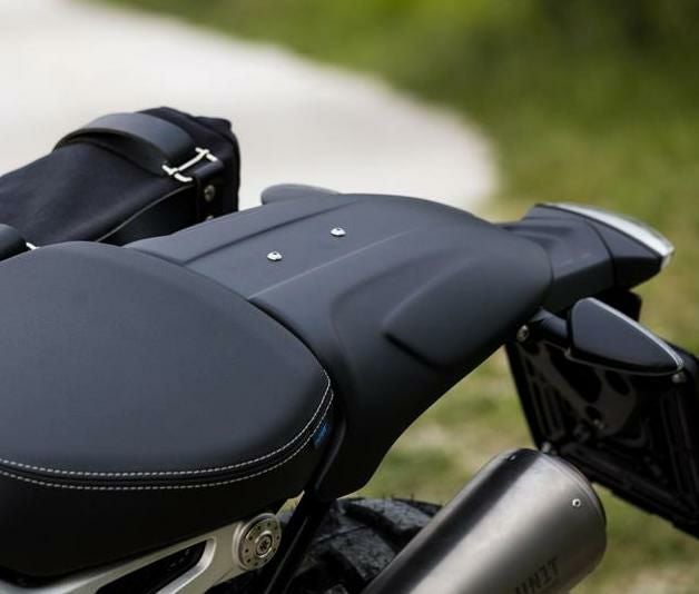 UNIT GARAGE (ユニットガレージ) レザー MONOPOSTO シート BMW RnineT