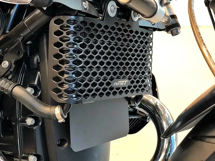 BMW RnineT 14- オイルクーラー ガード DKdesign EXRIDER | バイク