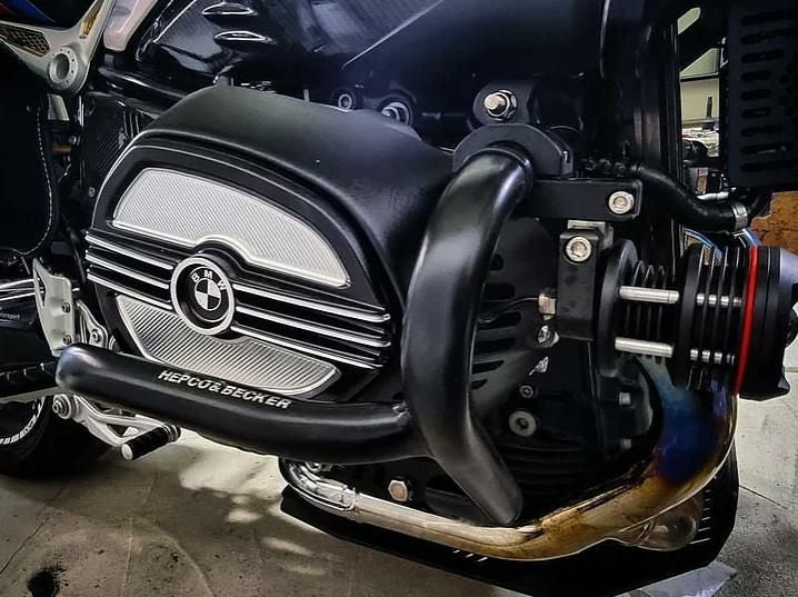 中古 2022年式RnineT用純正シリンダーヘッドカバー左右セット BMW RnineT 14-20 シリンダーヘッドカバー エンジンガード 左右セット
