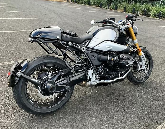 BMW RnineT 14- シングルシートカバー/ハンプカバー ブラック Dkdesign