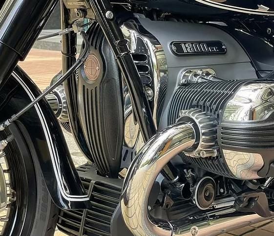 ILMBERGER タンクサイドカバー (右側) BMW K1300R