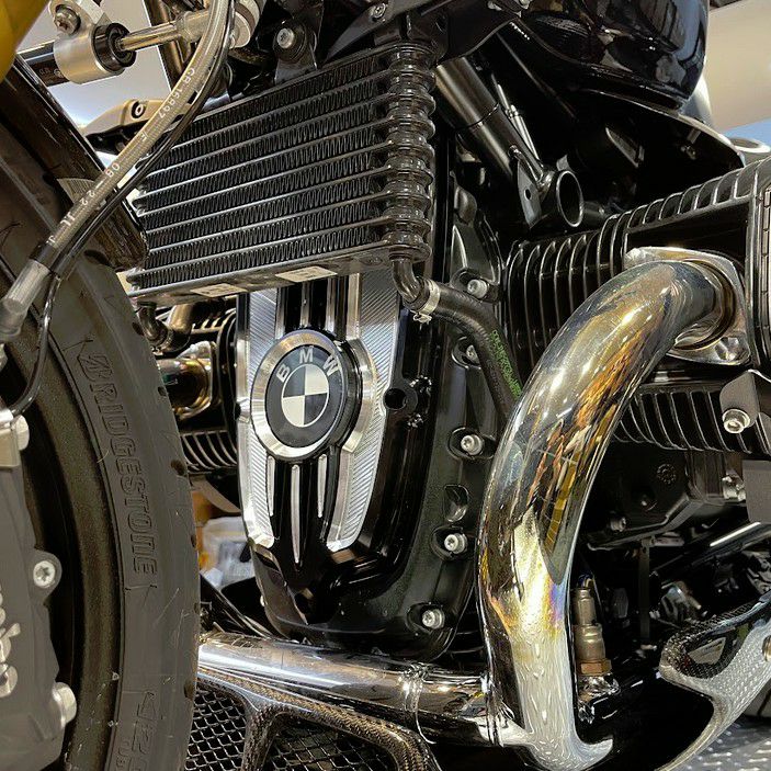 BMW R-nineT 14- ブレストプレート/エンジンカバー LEDライト付き シルバー Dkdesign-05