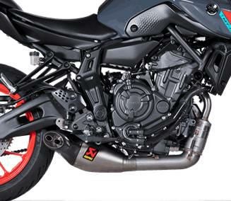 MT-07用マフラーAKRAPOVICカーボンファイバー マフラー AKRAPOVIC（アクラポビッチ） マフラー 送料無料 MT-07 XSR700