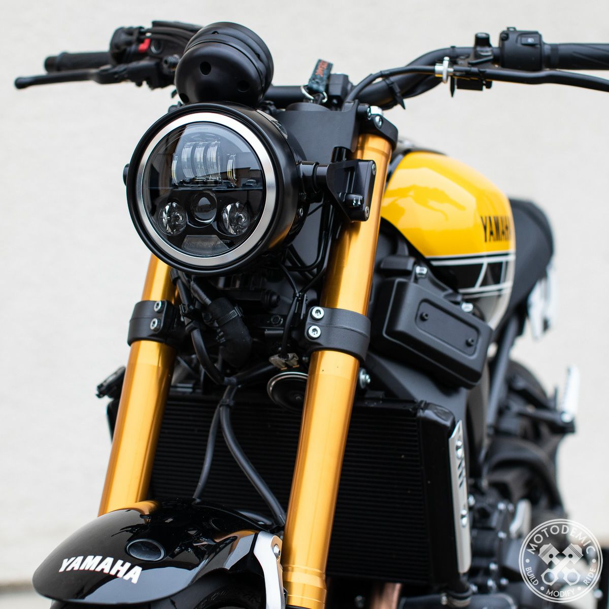 XJR1300 BOLT XVS XV1700 XV1900等 YAMAHA 6インチヘッドライト装着車