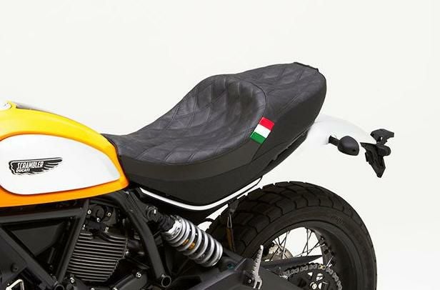 コルビン Ducati スクランブラー 800 シート ガンファイターレディ
