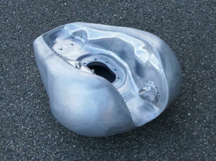 ボバー Bobber ビッグフューエルタンク Petrol Tank Wunderkind トライアンフ-04