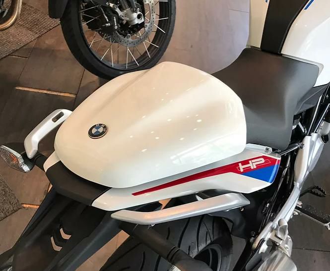  G310R G310GS 純正オプション ローシート 美品 2017 G310Rのオプションパーツの紹介 ローシート。 - YouTube