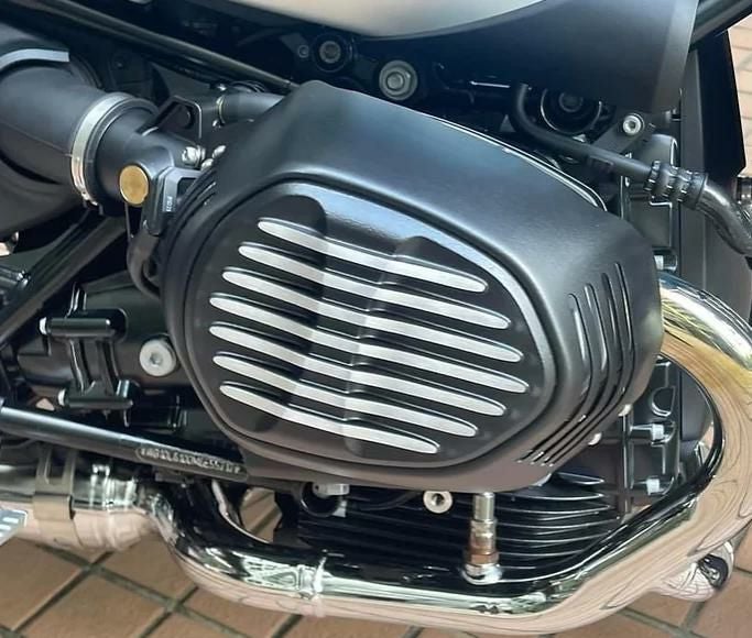 中古 2022年式RnineT用純正シリンダーヘッドカバー左右セット BMW RnineT 14-20 シリンダーヘッドカバー エンジンガード 左右セット