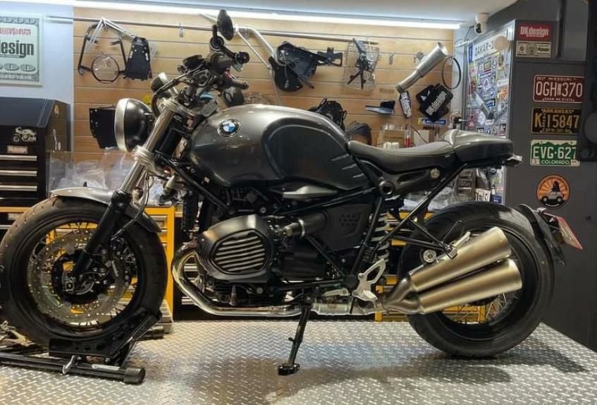 BMW R-nineT 2021- シリンダーヘッドカバー エンジンガード 左右セット TYPE-B Dkdesign-05
