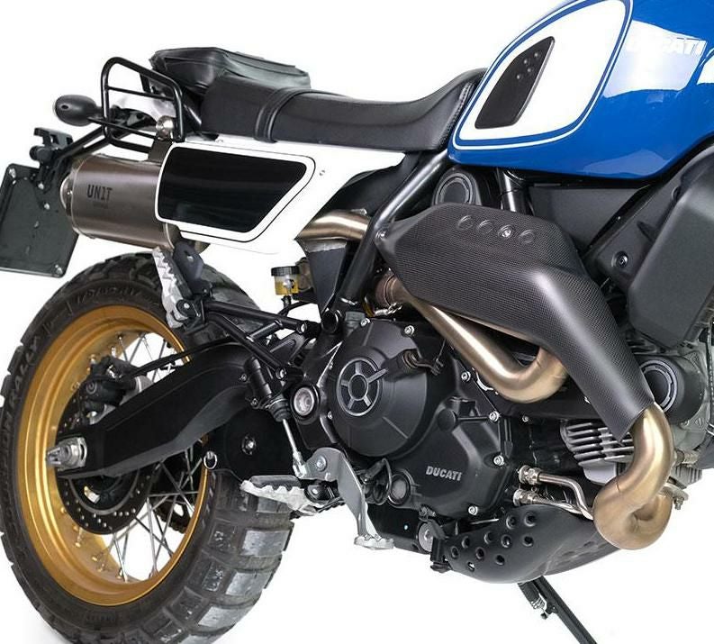 ドゥカティ スクランブラー400 Sixty2 GP1 カーボン スリップオン