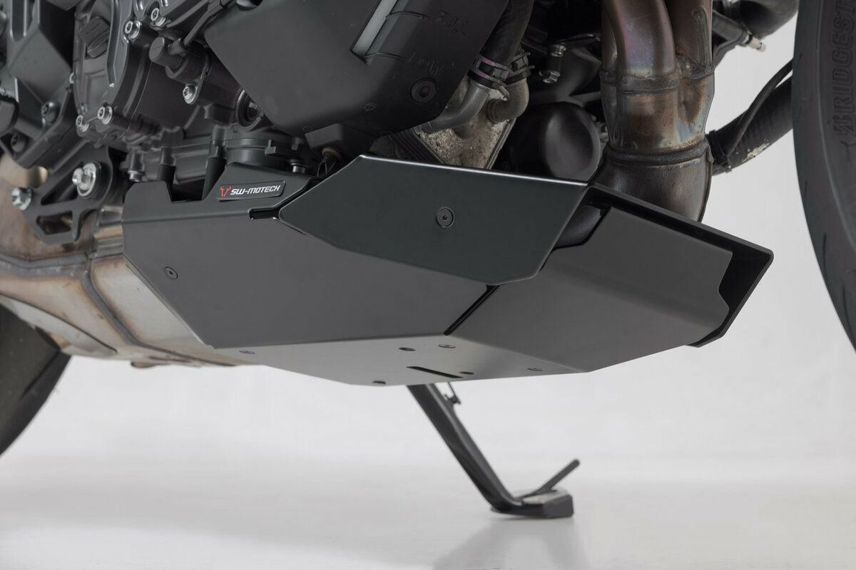 美品 SWモテック フロントスポイラー アンダーガード MT-07 XSR700 美品 SWモテック フロントスポイラー アンダーガード MT-07 XSR700 美