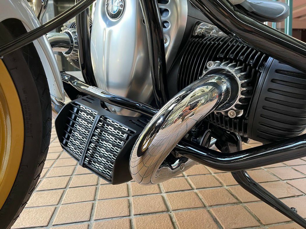BMW R18 21- オイルクーラーガード アルミ DK design | バイクカスタム