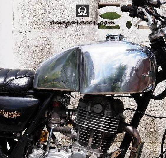 SR400　カフェ　レーサー　絶好調　1JR　1992年式　距離不明　アルミタンク　キャブ ヤマハ SR400 アルミタンク カフェレーサー｜ビジョギマンケーブ