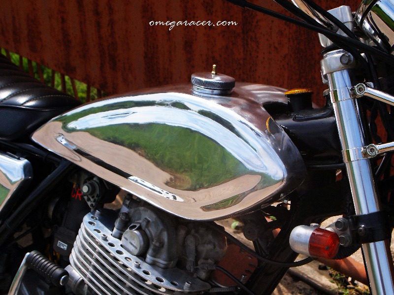 SR400/500 キャブ アルミ フューエルタンク Stratos オメガレーサー