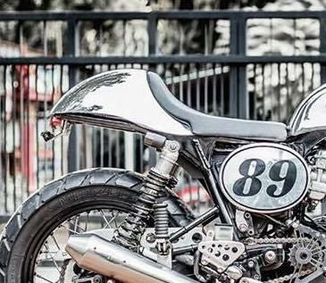 ボンネビル T100, Thruxton スラクストン 空冷 コマンドー アルミ