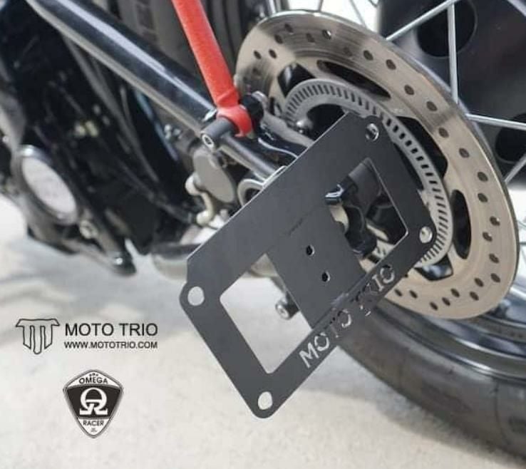 モトトリオ（MotoTrio） トライアンフ ボバー スイングアームナンバー