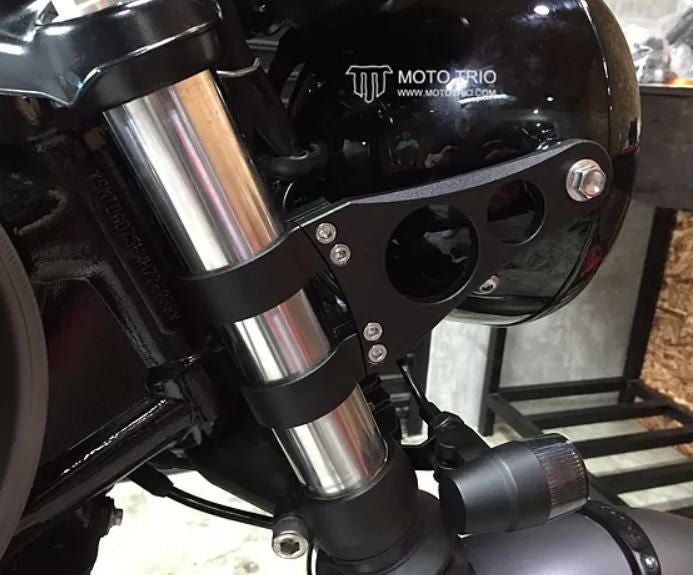 トライアンフ ボンネビル(Bonneville) T100&T120|ヘッドライト ステー