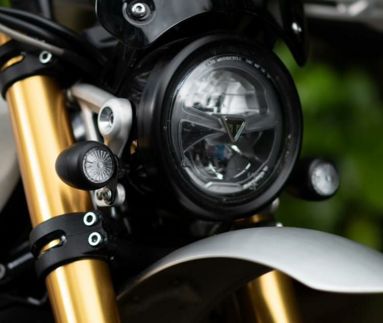 Triumph（トライアンフ）純正オプションLEDウィンカー　前後セット トライアンフ純正 小型ビュレットタイプLEDウインカーセット | バイク