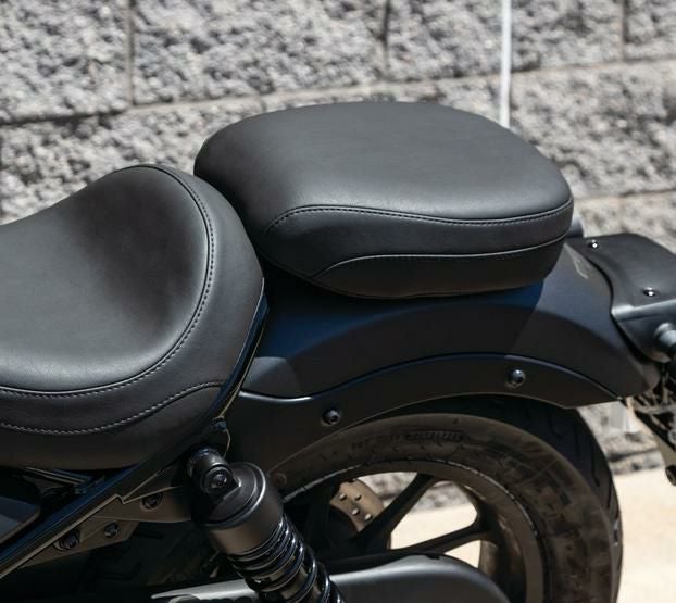 レブル　シート　Rebel1100 ホンダ（HONDA） レブル 1100 シート ソロシート 前後セット バイク