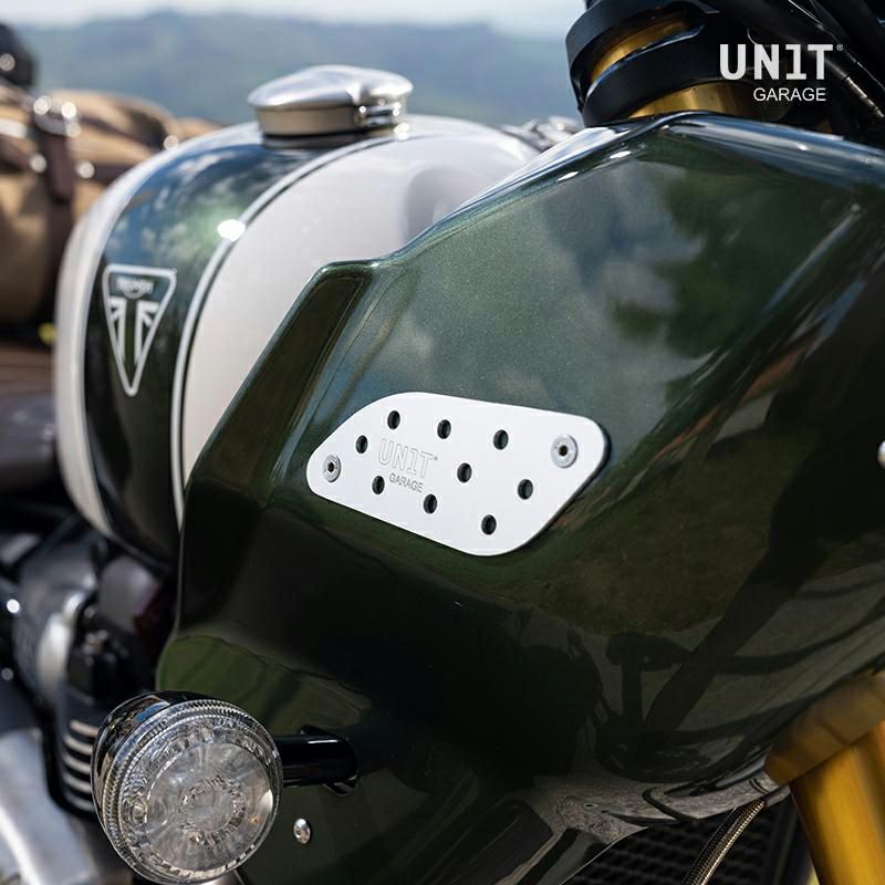 Triumph Scrambler 1200XC、1200XE サイドパネル/ウィンドスクリーン