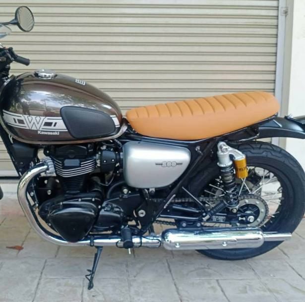 カワサキW650 400 シート |バイクパーツ専門店 モトパーツ