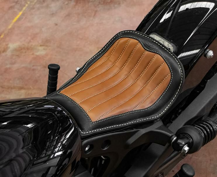インディアン　スカウトボバー　トゥエンティ　純正シート インディアン スカウトボバー トゥエンティ 純正シート - メルカリ