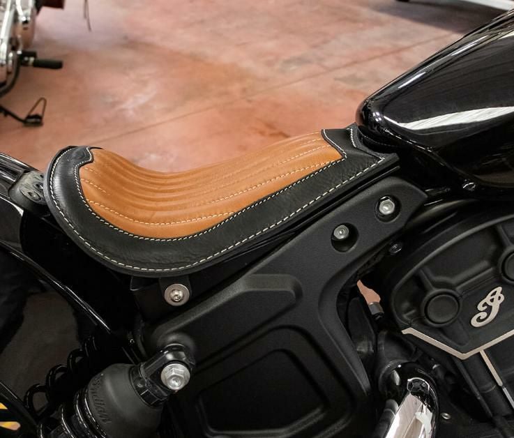 インディアン スカウト ボバー ズニ トラプンタータ ソロシート バイ