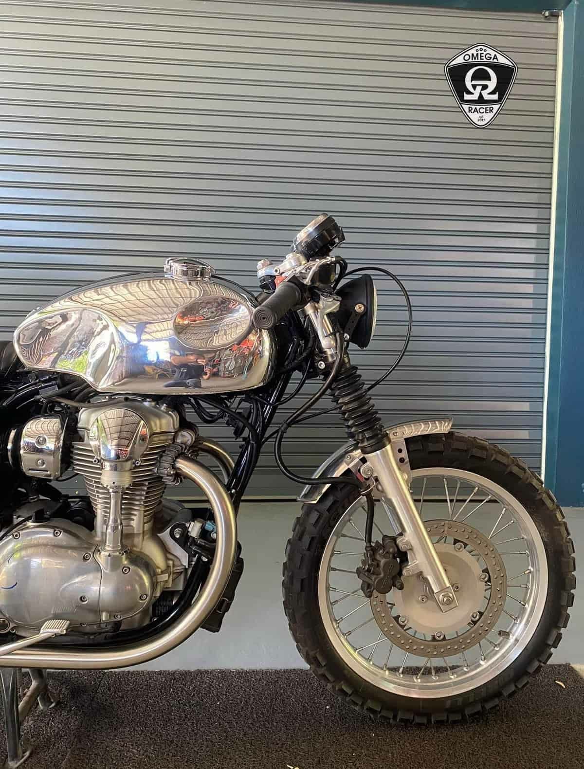 KAWASAKI W800用タンク Kawasaki W800 アルミ タンク 