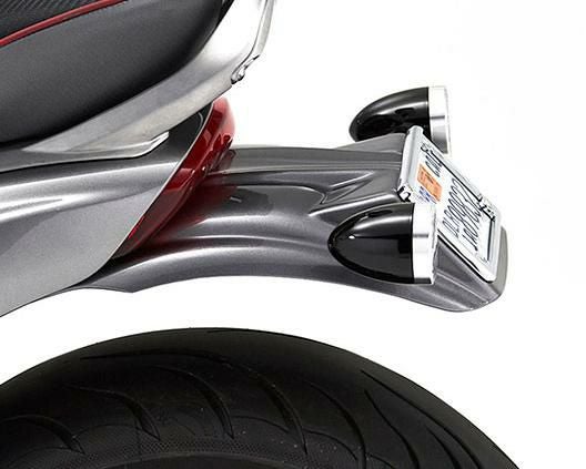 コルビン(Corbin) ロケット3 20-22 リアフェンダー トライアンフ