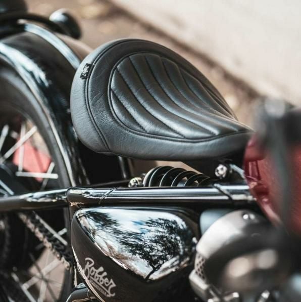 トライアンフボンネビルボバー用　モートーン　ゴブラシート BOBBER ボバー バーチカルリブ コブラシート トライアンフ MOTONE