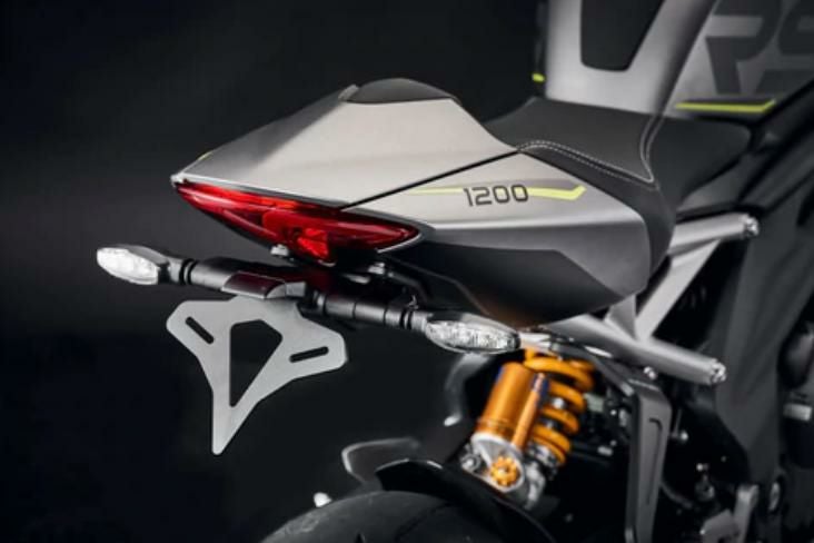 Evotech Tail Tidy Speed Triple 1200RS/RR/RXブラック