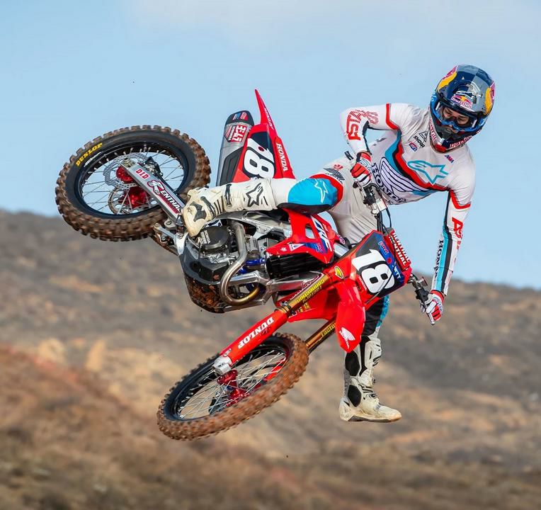 crf250r モトクロス　オフロード　マフラー CRF250R/RX 2022 チタン フルエキ マフラー RS-12 ヨシムラUSA ホンダ
