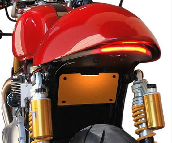 トライアンフ　スラクストン1200R リアフェンダー　ウィンカー付き　純正 スラクストン/R 16-22 LEDリアテール/ウインカー/フェンダーレスキット