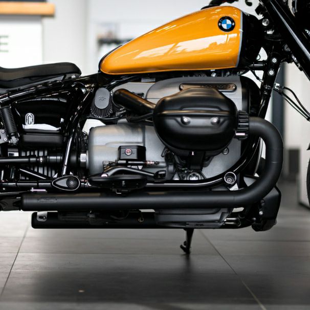 ★値段交渉有り R18 フロントウインカー ブラッシュ FCRオリジナル BMW R18 フロントウインカー ブラック FCRオリジナル | バイクカスタム