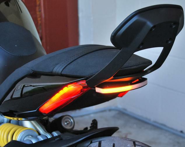 ドゥカティ XDiavel LEDリアウインカー バックレスト対応 New Rage