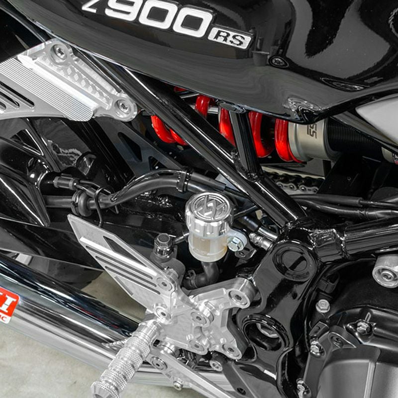 カワサキ Z900RS/CAFE マスターシリンダーキャップ(リア) シルバー