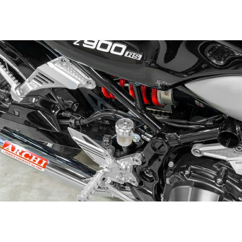 カワサキ Z900RS/CAFE マスターシリンダーキャップ(リア) シルバー
