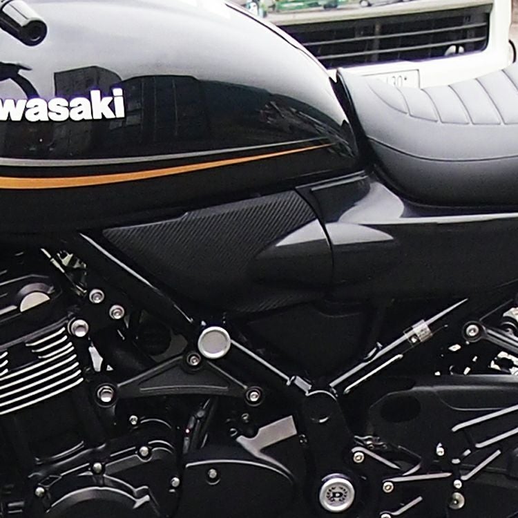 カワサキ Z900RS/CAFE Z1タイプ サイドカバー・フロントセクション(左