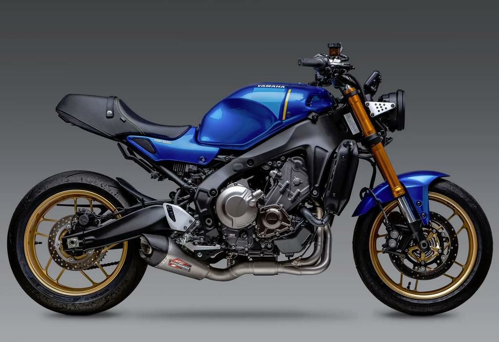 YOSHIMURA マフラー MT900、TRACER900、XSR900 XSR900 MT09 2021- フルエキゾーストマフラー ヨシムラUSA AT2