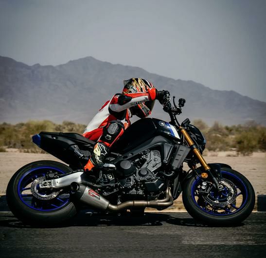 YOSHIMURA マフラー MT900、TRACER900、XSR900 XSR900 MT09 2021- フルエキゾーストマフラー ヨシムラUSA AT2