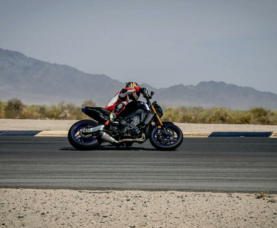XSR900 MT09 2021- フルエキゾーストマフラー ヨシムラUSA AT2